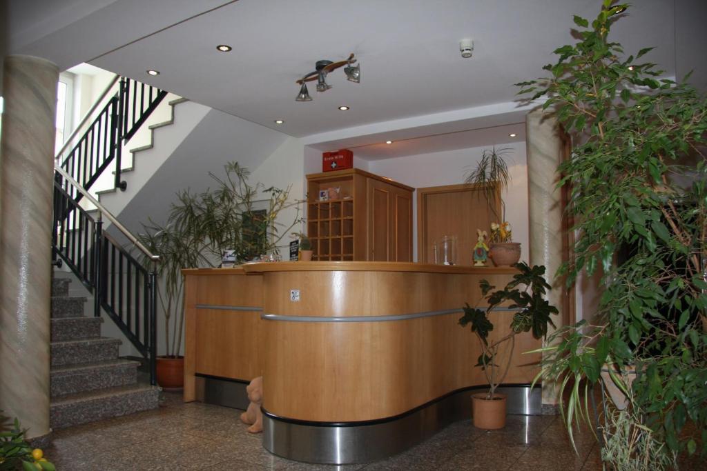 Hotel Gasthof Gruener Wald هوفهايم آم تاونوس المظهر الخارجي الصورة